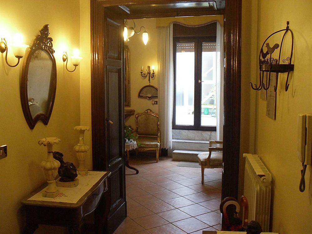 Bed And Breakfast I Vicoletti Di Napoli Exterior foto